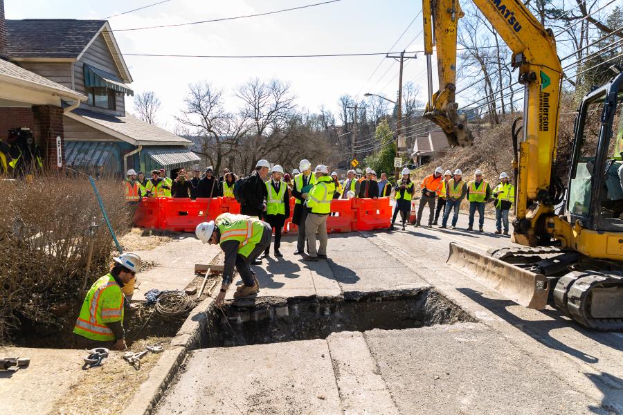 crews replace 10,000th lead line